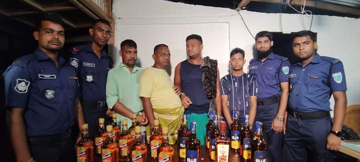 গোয়াইনঘাট জাফলং থেকে ভারতীয় মদসহ গ্রেফতার ৪